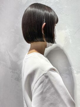 シュリット 溝の口(schritt) 切りっぱなしボブ/ショート　naomi