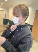 ショート×ブロンドベージュ stylist中村