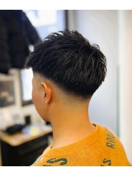 ワンワンオー バーバーショップ 博多店(@110 BARBER SHOP) 低めのスキンフェード