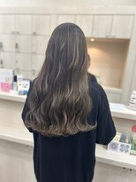 ヘアーワークス ボナ(HAIR WORKS bona.)&nbsp;透明感カラー/くすみからー×ハイライト コテ巻きパーマ#1