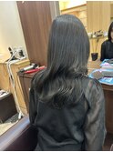 オリーブグレージュ