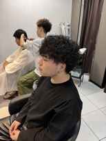 アイズ 海老名(AIZU)&nbsp;ツイストスパイラルパーマ　サーフカール　波巻きパーマ　眉毛