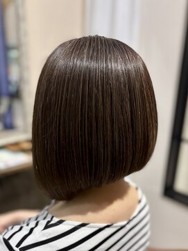 トウカ 船橋駅前店(TOUKA) 白髪ぼかし/ハイライト/前下がりボブ［船橋/船橋駅/髪質改善］