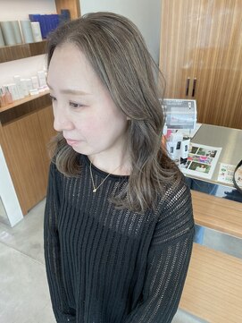 カッツ 駅家店(CUT S) 白髪ぼかしハイライト