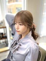 シェス 梅田茶屋町(shes)&nbsp;顔周りカット＋ミルクティーベージュ／アリサ