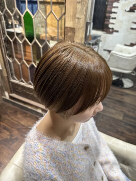 ヘアー クリエイト カルバリ(HAIR CREATE Calbari) 丸みショート×インナーカラー