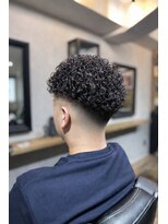 アソビ(ASOBI)&nbsp;カーリーパーマ×スキンフェード