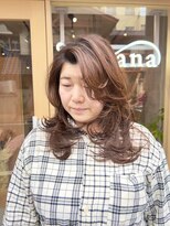 ユアナ(Yuana)&nbsp;上品にまとまる白髪ぼかしレイヤー