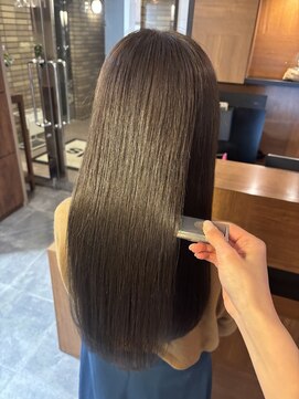 ヌーズ(Nuuds) 透け感ベージュカラー