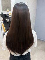 イリーブ(elieve) クセの強さに合わせた薬剤選定でツルツル縮毛矯正