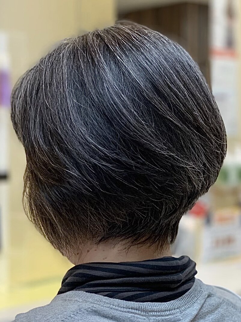 ★高品質　中央分け　人毛100% 　前下がりショートボブ  医療用　黒色　★ ☆高品質 中央分け 人毛100% 前下がりショートボブ 医療用 黒色 ☆