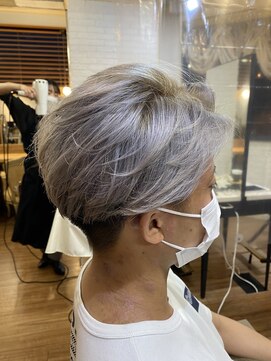 トハコ(&haco) センターパート×ホワイトカラー☆