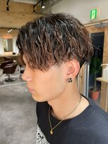 クオル 立川(QOL)&nbsp;ツイストスパイラルパーマセンターパートツーブロック刈り上げ