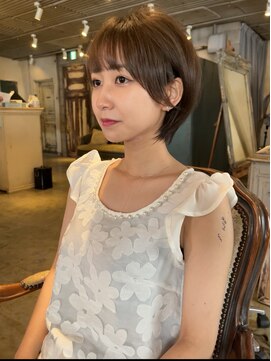 髪質改善と縮毛矯正の専門店 サンティエ(scintiller) 大人綺麗な小顔襟足スッキリショートボブ　30代40代50代