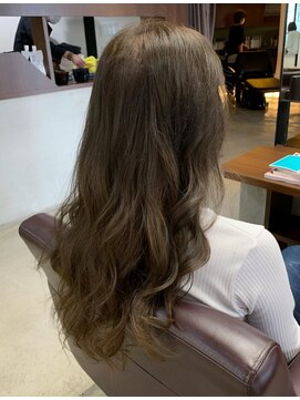 サロン クラッチ クリエイティブ コンセプト(salon CLUTCH creative concept) olive beige