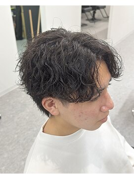 ブライト(BRIGHT) センターパート　波巻きパーマ