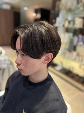 アルム オモテサンドウ(ALLM omotesando) 韓国ヘア カルマパーマ 毛流れ 原宿