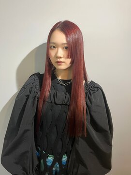 スイ(SUiii) ボルドーカラー/顔周りデザインカット  《札幌/大通り》