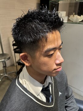 フェード風スパイキーショート