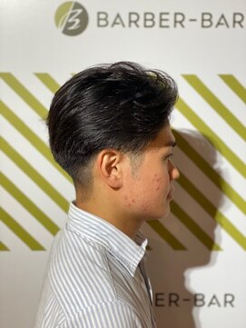 バーバーバー 四谷(BARBER-BAR) 爽やかツーブロックスタイル