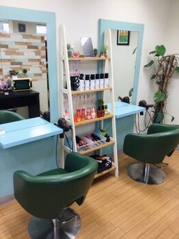 ロコモコ 南大通り店の写真/◇女性スタイリストのみ◇自然体で過ごせる癒しサロン☆髪のお悩みもプライベートも気軽に相談出来ちゃう♪