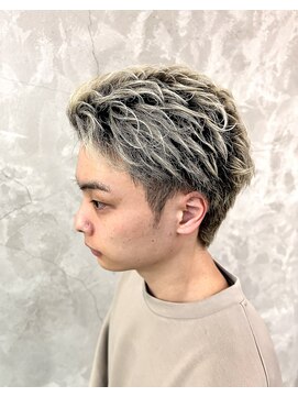 ウシワカマルイースト(ushiwakamaru East) メンズの王道ハイトーン×スパイキーショート