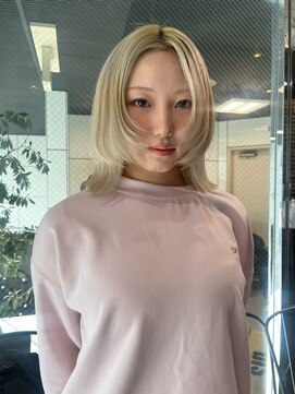 ヘアーアンドメイク ビス(HAIR&MAKE bis) ミディアムレイヤー/似合わせカット【多田華歌】