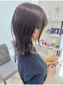 ラベンダーグレージュのパツッとボブ