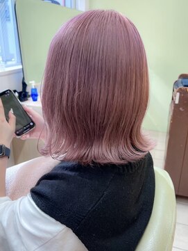 ヒビヲ(HIBIO) タッセルボブダブルカラー切りっぱなしボブ外ハネボブ顔周り30代