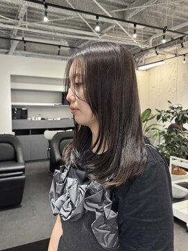 レイヴ(RAVE) 顔まわりレイヤー×グレージュカラー