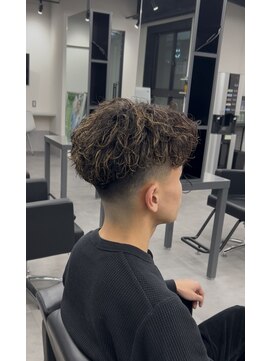 ノイセル 心斎橋(Noisyle) MEN’S HAIR/波巻ツイストスパイラル/フェザーパーマ/心斎橋S