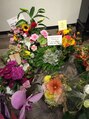 アトリエソル(atelier sol) リニューアルオープンで沢山のお花を頂きました!