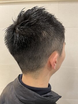 グレイスフル バーバープラチナム 六本木店(Graceful Barber platinum) ジェットモヒカンベリーショート