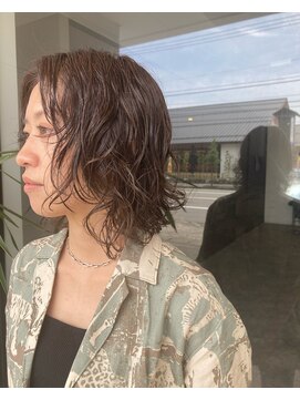 ナンバー(number+) 30代40代ミディアムウルフパーマくびれひし形抜け感