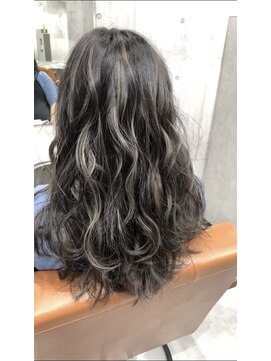 リッシュ(RISH) 韓国/インナーカラー/ミディアム/20代/30代/ボブ/和歌山#M2NA