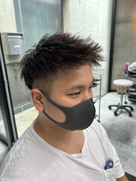 イーラ(era) 束感×刈り上げ×アップバング