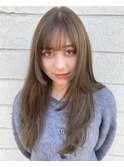 オリーブグレージュ