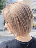 切りっぱなしショートヘア/渋谷/ハイトーンカラー