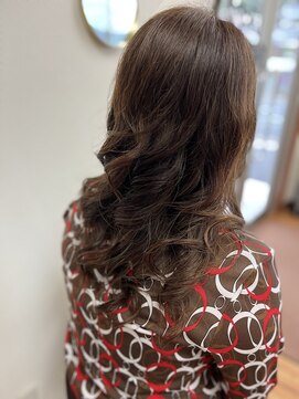 アールアンドアール 津山店(R&R) ふわゆるウェーブパーマ