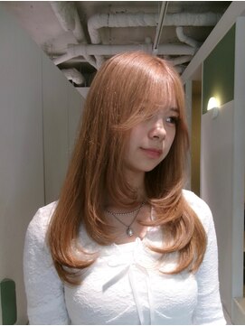 ムーム(Momb) ベージュカラー