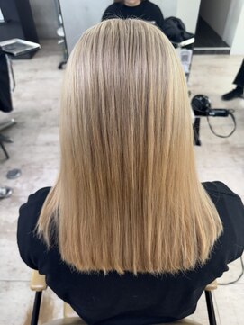 アジールヘア 所沢プロペ通り店(agir hair) ヘーゼルベージュブロンドブリーチ&ダブルカラー