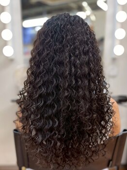 ヘアー オーパス(hair OPUS)の写真/オシャレでartisticな”スパイラルパーマ”が大好評☆カジュアル・ストリートデザインが得意★