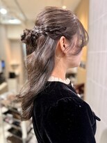 ソルヴァ(Soluva)&nbsp;編み込みゆるふわハーフアップ