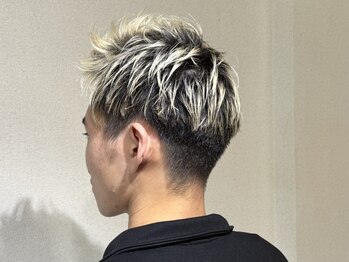 リンクス(Linx)の写真/大好評のヘッドスパで日々の疲れを癒しませんか♪自宅では落としきれない皮脂の汚れやコリもすっきり☆