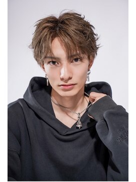 メンズフィール 南森町(MENS FEEL) ブルーブラック/フェザーパーマ/サーフカール/センターパート