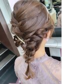 ヘアアレンジ【編みおろしヘア】