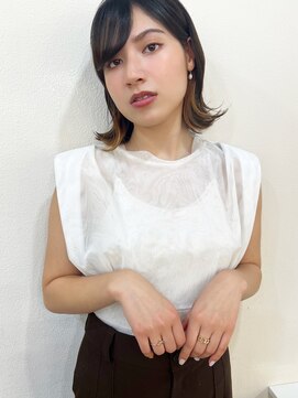 マリアバイアフロート(Maria by AFLOAT) 【山田】インナーカラー外ハネボブ流しバング