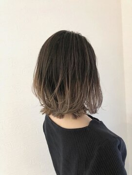 ルッソリベラ 池袋(Lusso libera) 裾カラー アッシュベージュ 池袋◎30代40代50代