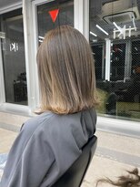 イキ 表参道(iki omotesando)&nbsp;モード/無造作ウェーブ/大人ガーリー[表参道駅]