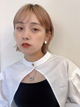 ハニーシブヤ(HONEY shibuya) 大人可愛い20代30代40代耳かけすっきりショート×ラテベージュ